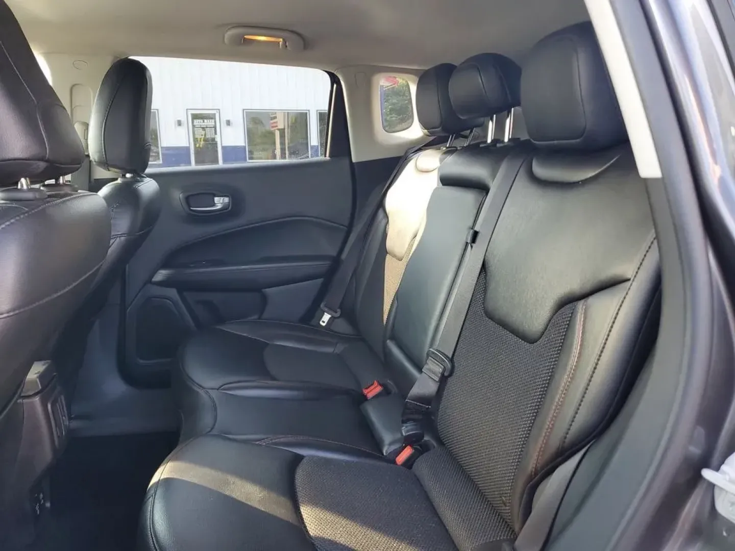 2020 GRAY /BLACK Jeep Compass Trailhawk (3C4NJDDB1LT) with an 4 Cyl, 2.4L engine, Automatic transmission, located at 6064 Gull Rd, Kalamazoo, MI, 49048, (269) 222-0088, 42.328388, -85.512924 - Elevate your adventures and embrace the road less traveled with the 2020 Jeep Compass Trailhawk 4WD, available now at AutoMaxx - Kalamazoo! This sporty SUV is designed for those who crave exploration while providing all the comforts and conveniences you desire for everyday use. Whether you're naviga - Photo#9
