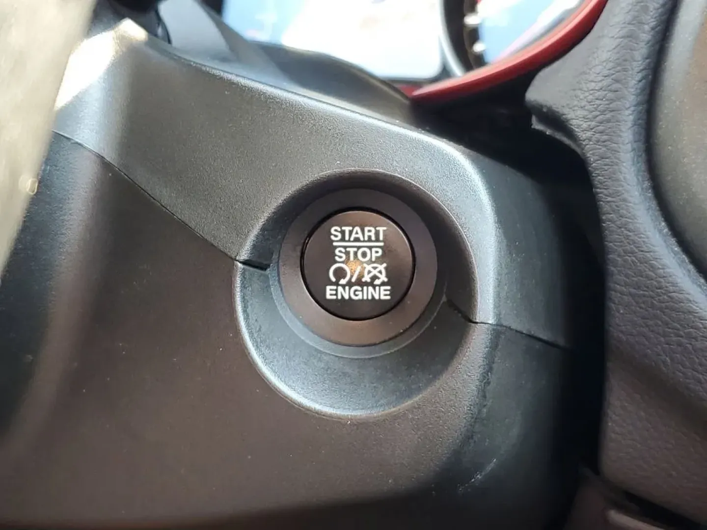2020 GRAY /BLACK Jeep Compass Trailhawk (3C4NJDDB1LT) with an 4 Cyl, 2.4L engine, Automatic transmission, located at 6064 Gull Rd, Kalamazoo, MI, 49048, (269) 222-0088, 42.328388, -85.512924 - Elevate your adventures and embrace the road less traveled with the 2020 Jeep Compass Trailhawk 4WD, available now at AutoMaxx - Kalamazoo! This sporty SUV is designed for those who crave exploration while providing all the comforts and conveniences you desire for everyday use. Whether you're naviga - Photo#26