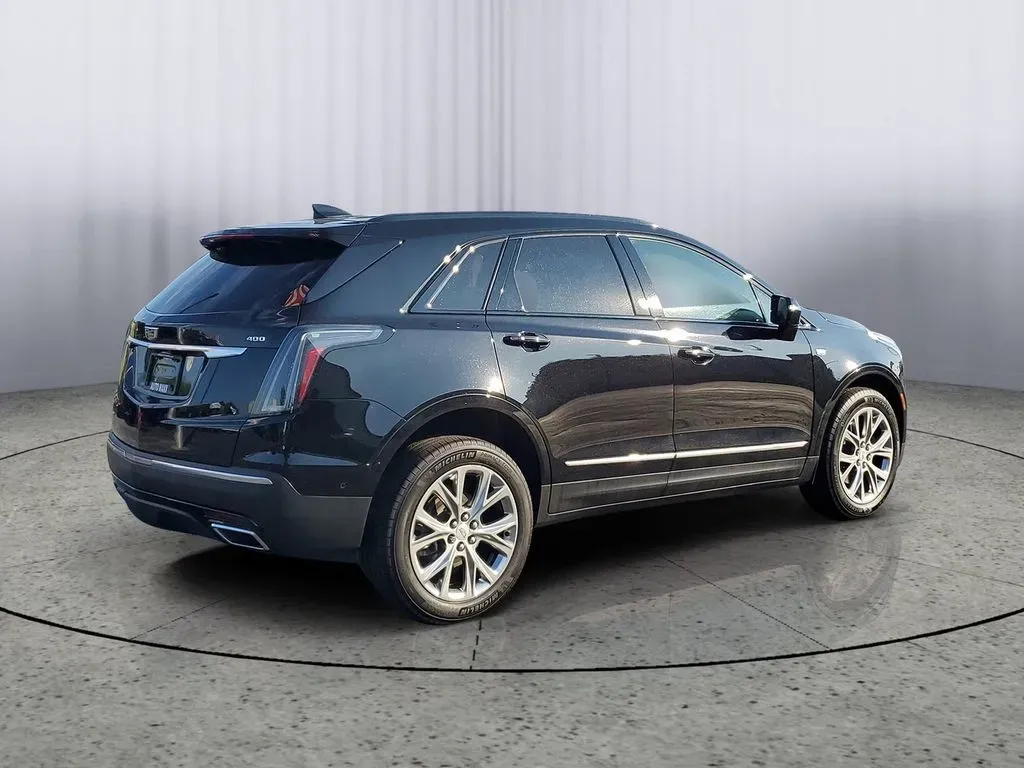 2021 Stellar Black Metallic /Jet Black Cadillac XT5 AWD Sport (1GYKNGRSXMZ) with an V6, 3.6L engine, 9-speed automatic transmission, located at 6064 Gull Rd, Kalamazoo, MI, 49048, (269) 222-0088, 42.328388, -85.512924 - Unleash adventure with the stunning 2021 Cadillac XT5 Sport AWD - a perfect blend of luxury, comfort, and versatility ideal for both daily commutes and weekend getaways. Whether you're transporting the family to the Kalamazoo Institute of Arts or embarking on a scenic drive through the picturesque c - Photo#4