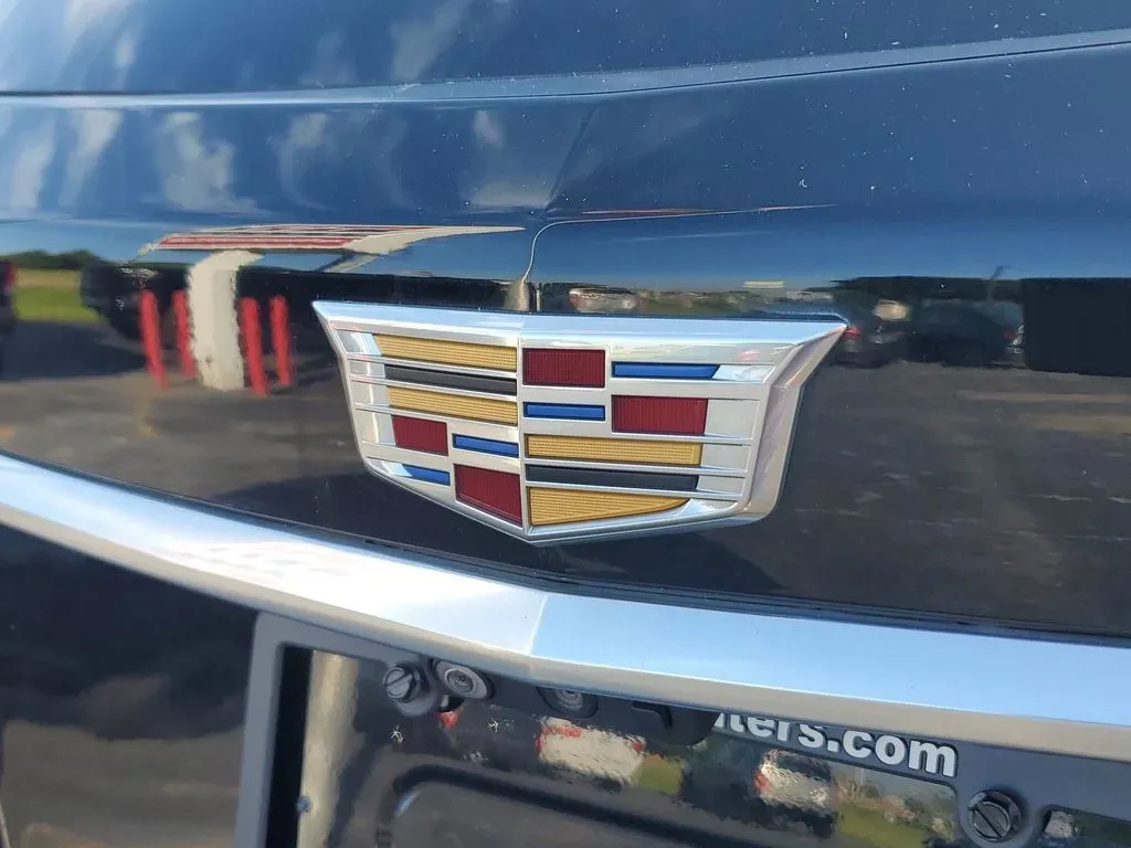 2021 Stellar Black Metallic /Jet Black Cadillac XT5 AWD Sport (1GYKNGRSXMZ) with an V6, 3.6L engine, 9-speed automatic transmission, located at 6064 Gull Rd, Kalamazoo, MI, 49048, (269) 222-0088, 42.328388, -85.512924 - Unleash adventure with the stunning 2021 Cadillac XT5 Sport AWD - a perfect blend of luxury, comfort, and versatility ideal for both daily commutes and weekend getaways. Whether you're transporting the family to the Kalamazoo Institute of Arts or embarking on a scenic drive through the picturesque c - Photo#6