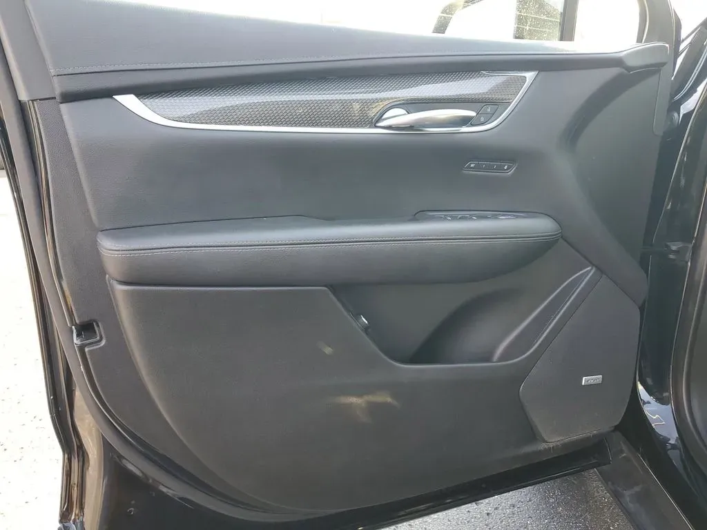 2021 Stellar Black Metallic /Jet Black Cadillac XT5 AWD Sport (1GYKNGRSXMZ) with an V6, 3.6L engine, 9-speed automatic transmission, located at 6064 Gull Rd, Kalamazoo, MI, 49048, (269) 222-0088, 42.328388, -85.512924 - Unleash adventure with the stunning 2021 Cadillac XT5 Sport AWD - a perfect blend of luxury, comfort, and versatility ideal for both daily commutes and weekend getaways. Whether you're transporting the family to the Kalamazoo Institute of Arts or embarking on a scenic drive through the picturesque c - Photo#13