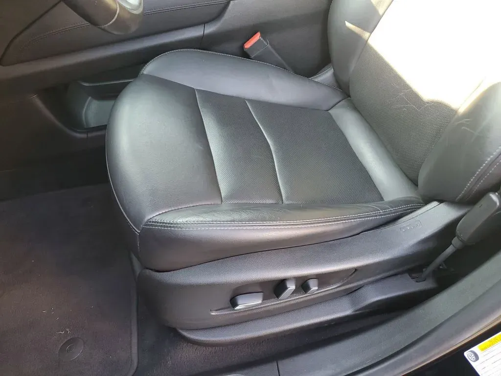 2021 Stellar Black Metallic /Jet Black Cadillac XT5 AWD Sport (1GYKNGRSXMZ) with an V6, 3.6L engine, 9-speed automatic transmission, located at 6064 Gull Rd, Kalamazoo, MI, 49048, (269) 222-0088, 42.328388, -85.512924 - Unleash adventure with the stunning 2021 Cadillac XT5 Sport AWD - a perfect blend of luxury, comfort, and versatility ideal for both daily commutes and weekend getaways. Whether you're transporting the family to the Kalamazoo Institute of Arts or embarking on a scenic drive through the picturesque c - Photo#16