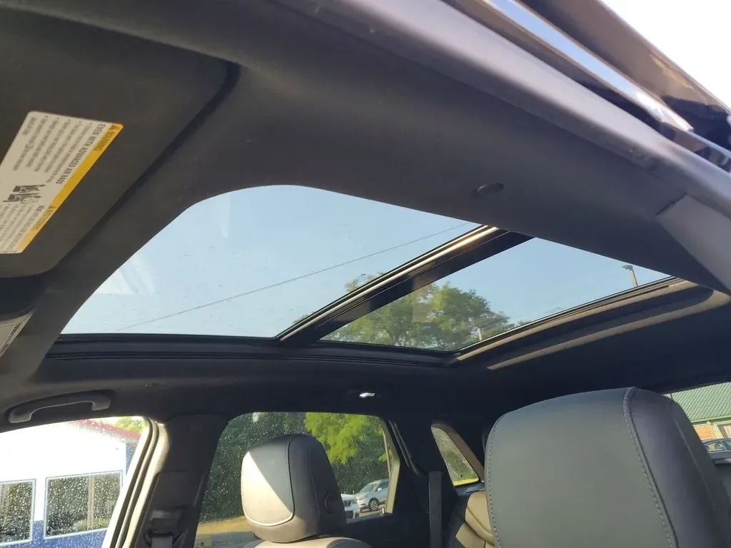 2021 Stellar Black Metallic /Jet Black Cadillac XT5 AWD Sport (1GYKNGRSXMZ) with an V6, 3.6L engine, 9-speed automatic transmission, located at 6064 Gull Rd, Kalamazoo, MI, 49048, (269) 222-0088, 42.328388, -85.512924 - Unleash adventure with the stunning 2021 Cadillac XT5 Sport AWD - a perfect blend of luxury, comfort, and versatility ideal for both daily commutes and weekend getaways. Whether you're transporting the family to the Kalamazoo Institute of Arts or embarking on a scenic drive through the picturesque c - Photo#20