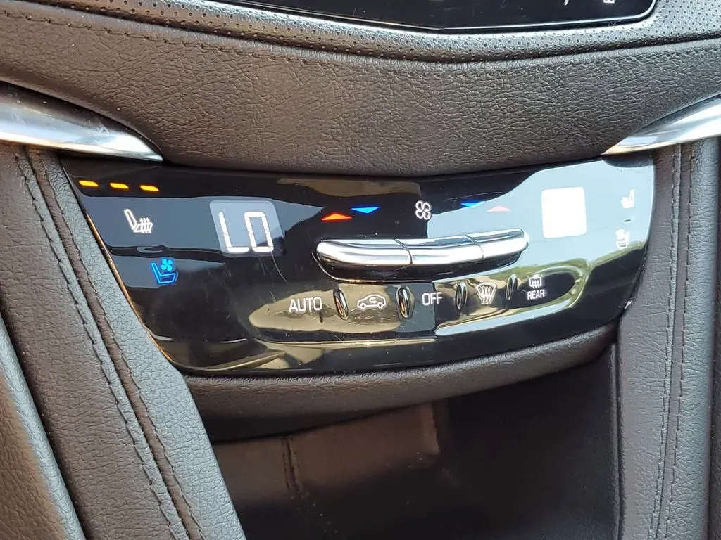 2021 Stellar Black Metallic /Jet Black Cadillac XT5 AWD Sport (1GYKNGRSXMZ) with an V6, 3.6L engine, 9-speed automatic transmission, located at 6064 Gull Rd, Kalamazoo, MI, 49048, (269) 222-0088, 42.328388, -85.512924 - Unleash adventure with the stunning 2021 Cadillac XT5 Sport AWD - a perfect blend of luxury, comfort, and versatility ideal for both daily commutes and weekend getaways. Whether you're transporting the family to the Kalamazoo Institute of Arts or embarking on a scenic drive through the picturesque c - Photo#27