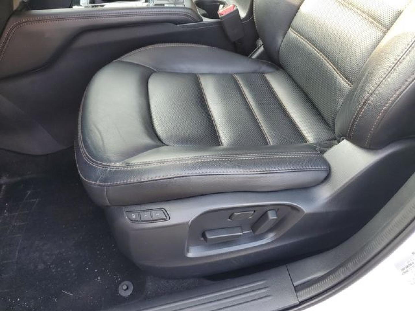 2023 White Metallic /Black Mazda CX-5 2.5 S Premium Package (JM3KFBDM2P0) with an SKYACTIV 2.5L 4-Cylinder DOHC 16V engine, Automatic transmission, located at 6064 Gull Rd, Kalamazoo, MI, 49048, (269) 222-0088, 42.328388, -85.512924- Photo#12
