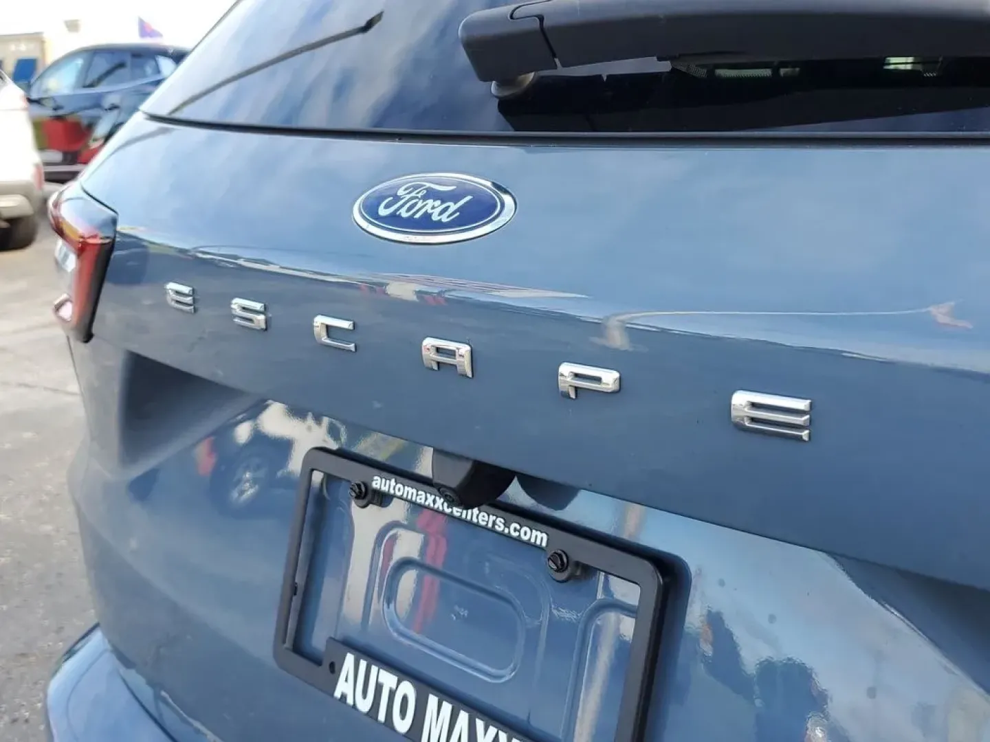 2023 Vapor Blue Metallic /Ebony Ford Escape ST-Line (1FMCU0MN4PU) with an 3 Cyl, 1.5L engine, 8-speed automatic transmission, located at 6064 Gull Rd, Kalamazoo, MI, 49048, (269) 222-0088, 42.328388, -85.512924 - Discover the exceptional performance and sleek design of the 2023 Ford Escape ST Line. This pre-owned model, now available at our dealership, offers an impressive combination of style, efficiency, and advanced technology. Powered by a fuel-efficient 3-cylinder, 1.5L engine, this Front Wheel Drive (F - Photo#7