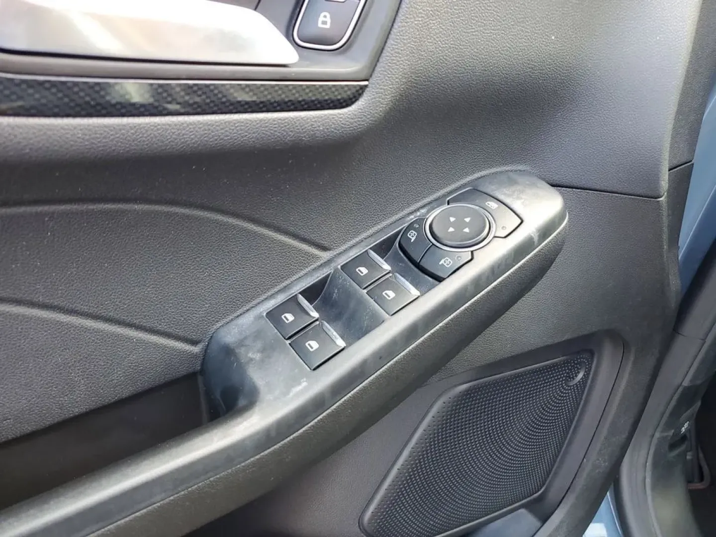 2023 Vapor Blue Metallic /Ebony Ford Escape ST-Line (1FMCU0MN4PU) with an 3 Cyl, 1.5L engine, 8-speed automatic transmission, located at 6064 Gull Rd, Kalamazoo, MI, 49048, (269) 222-0088, 42.328388, -85.512924 - Discover the exceptional performance and sleek design of the 2023 Ford Escape ST Line. This pre-owned model, now available at our dealership, offers an impressive combination of style, efficiency, and advanced technology. Powered by a fuel-efficient 3-cylinder, 1.5L engine, this Front Wheel Drive (F - Photo#13