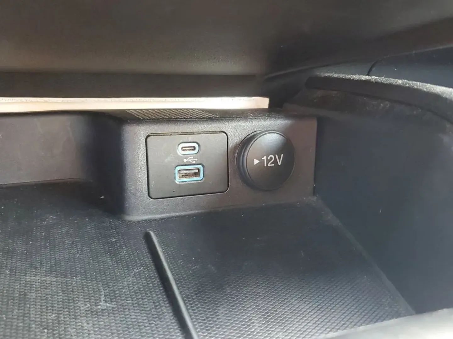 2023 Vapor Blue Metallic /Ebony Ford Escape ST-Line (1FMCU0MN4PU) with an 3 Cyl, 1.5L engine, 8-speed automatic transmission, located at 6064 Gull Rd, Kalamazoo, MI, 49048, (269) 222-0088, 42.328388, -85.512924 - Discover the exceptional performance and sleek design of the 2023 Ford Escape ST Line. This pre-owned model, now available at our dealership, offers an impressive combination of style, efficiency, and advanced technology. Powered by a fuel-efficient 3-cylinder, 1.5L engine, this Front Wheel Drive (F - Photo#28