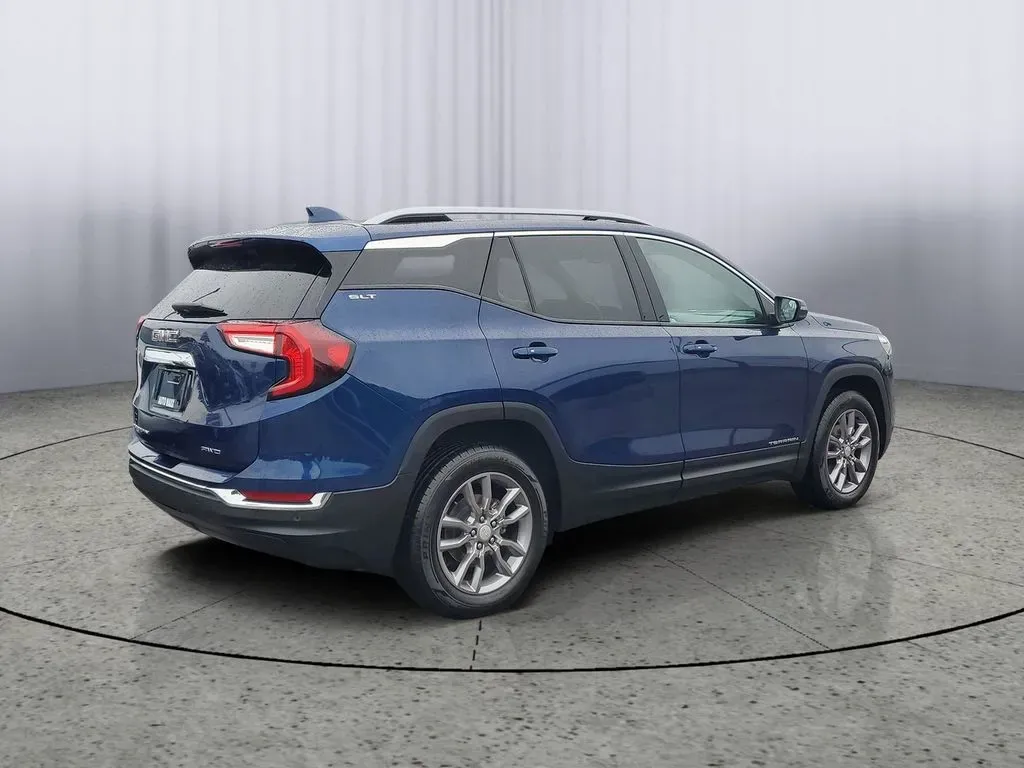 2023 Marine Metallic /Jet Black GMC Terrain SLT (3GKALVEG1PL) with an 4 Cyl, 1.5L engine, 9-speed automatic transmission, located at 6064 Gull Rd, Kalamazoo, MI, 49048, (269) 222-0088, 42.328388, -85.512924 - Are you ready to elevate your adventures and ensure that every journey is both comfortable and stylish? Look no further than this stunning 2023 GMC Terrain SLT AWD, available now at AutoMaxx - Kalamazoo. Whether you're navigating the daily commute, heading off to family outings, or hitting the open - Photo#4