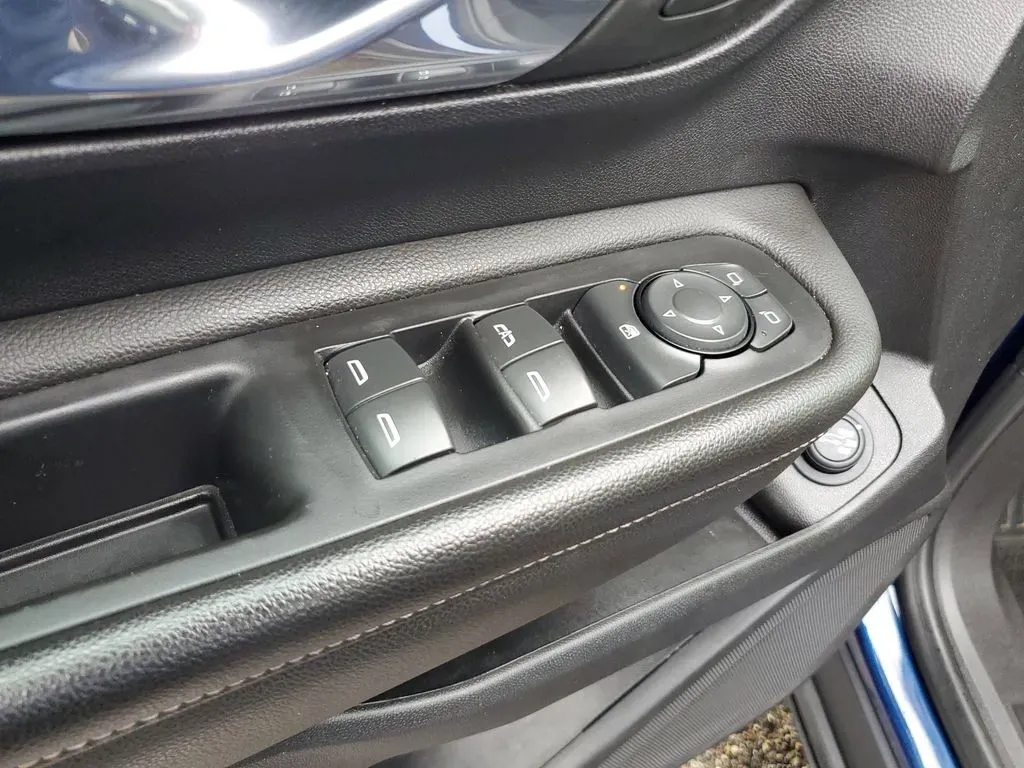 2023 Marine Metallic /Jet Black GMC Terrain SLT (3GKALVEG1PL) with an 4 Cyl, 1.5L engine, 9-speed automatic transmission, located at 6064 Gull Rd, Kalamazoo, MI, 49048, (269) 222-0088, 42.328388, -85.512924 - Are you ready to elevate your adventures and ensure that every journey is both comfortable and stylish? Look no further than this stunning 2023 GMC Terrain SLT AWD, available now at AutoMaxx - Kalamazoo. Whether you're navigating the daily commute, heading off to family outings, or hitting the open - Photo#13