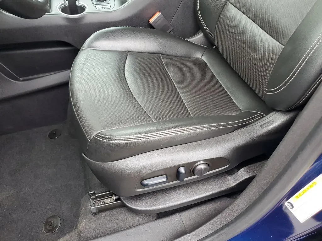 2023 Marine Metallic /Jet Black GMC Terrain SLT (3GKALVEG1PL) with an 4 Cyl, 1.5L engine, 9-speed automatic transmission, located at 6064 Gull Rd, Kalamazoo, MI, 49048, (269) 222-0088, 42.328388, -85.512924 - Are you ready to elevate your adventures and ensure that every journey is both comfortable and stylish? Look no further than this stunning 2023 GMC Terrain SLT AWD, available now at AutoMaxx - Kalamazoo. Whether you're navigating the daily commute, heading off to family outings, or hitting the open - Photo#14