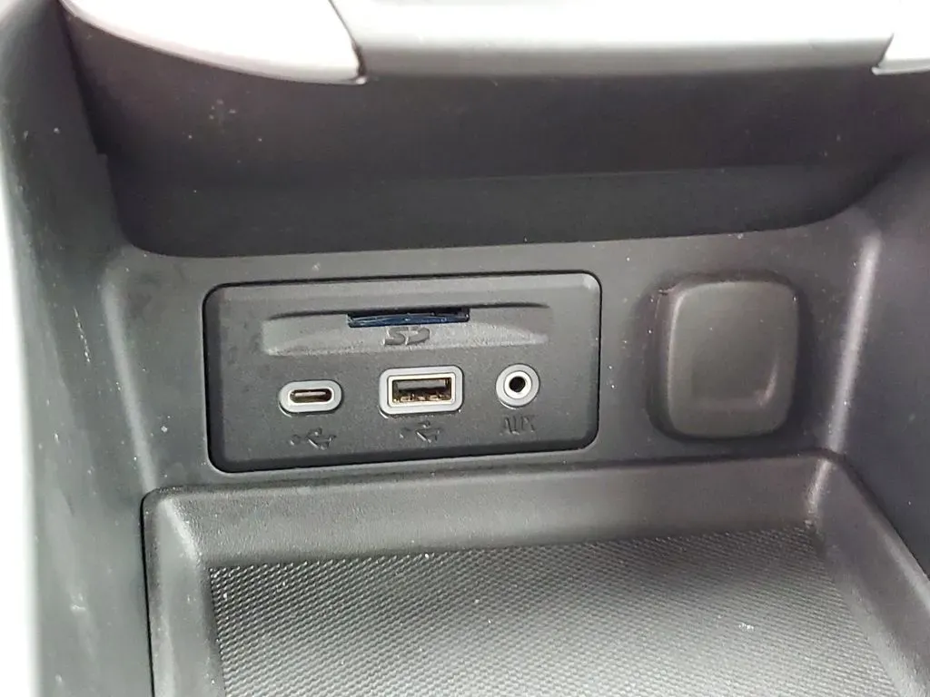 2023 Marine Metallic /Jet Black GMC Terrain SLT (3GKALVEG1PL) with an 4 Cyl, 1.5L engine, 9-speed automatic transmission, located at 6064 Gull Rd, Kalamazoo, MI, 49048, (269) 222-0088, 42.328388, -85.512924 - Are you ready to elevate your adventures and ensure that every journey is both comfortable and stylish? Look no further than this stunning 2023 GMC Terrain SLT AWD, available now at AutoMaxx - Kalamazoo. Whether you're navigating the daily commute, heading off to family outings, or hitting the open - Photo#28