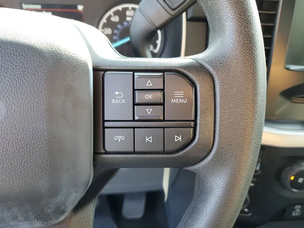 2022 Agate Black Metallic /Black w/Medium Dark Slate Ford F-150 XLT (1FTEW1EB5NK) with an V6, 3.3L engine, 10-speed automatic transmission, located at 6064 Gull Rd, Kalamazoo, MI, 49048, (269) 222-0088, 42.328388, -85.512924 - Discover the perfect blend of power, style, and versatility with the 2022 Ford F-150 King Ranch SuperCrew, now available at AutoMaxx in Kalamazoo, MI. This pickup truck isn't just a vehicle; it's a lifestyle enhancement designed for those who crave adventure and practicality. Whether you're a growin - Photo#18