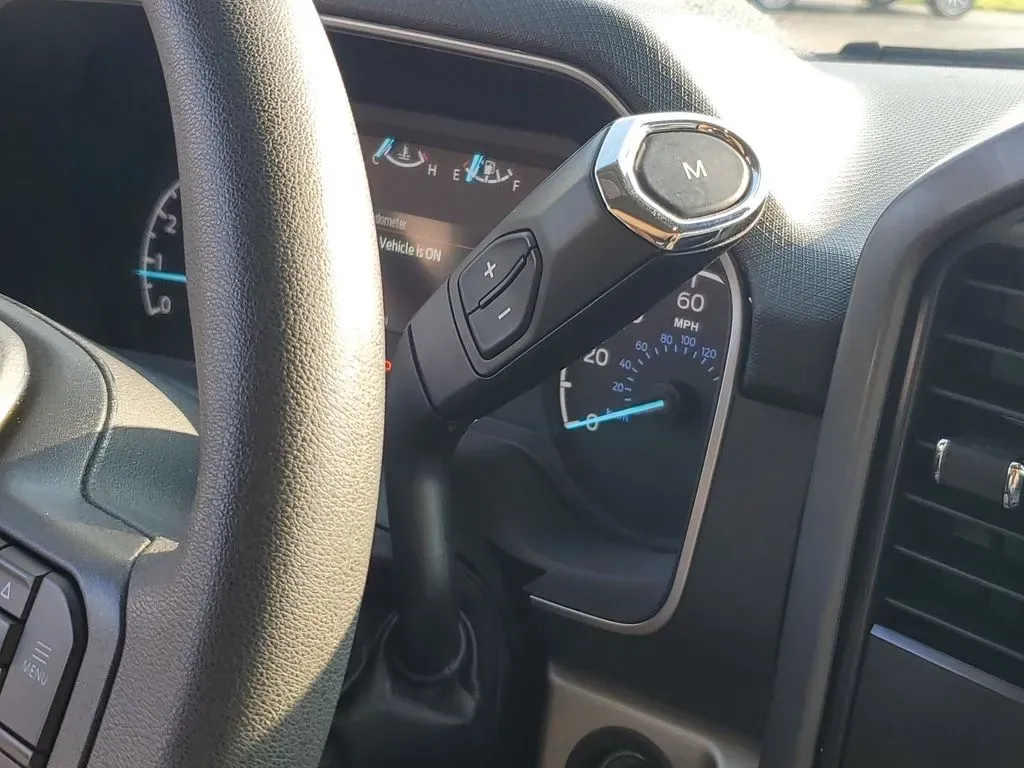 2022 Agate Black Metallic /Black w/Medium Dark Slate Ford F-150 XLT (1FTEW1EB5NK) with an V6, 3.3L engine, 10-speed automatic transmission, located at 6064 Gull Rd, Kalamazoo, MI, 49048, (269) 222-0088, 42.328388, -85.512924 - Discover the perfect blend of power, style, and versatility with the 2022 Ford F-150 King Ranch SuperCrew, now available at AutoMaxx in Kalamazoo, MI. This pickup truck isn't just a vehicle; it's a lifestyle enhancement designed for those who crave adventure and practicality. Whether you're a growin - Photo#22