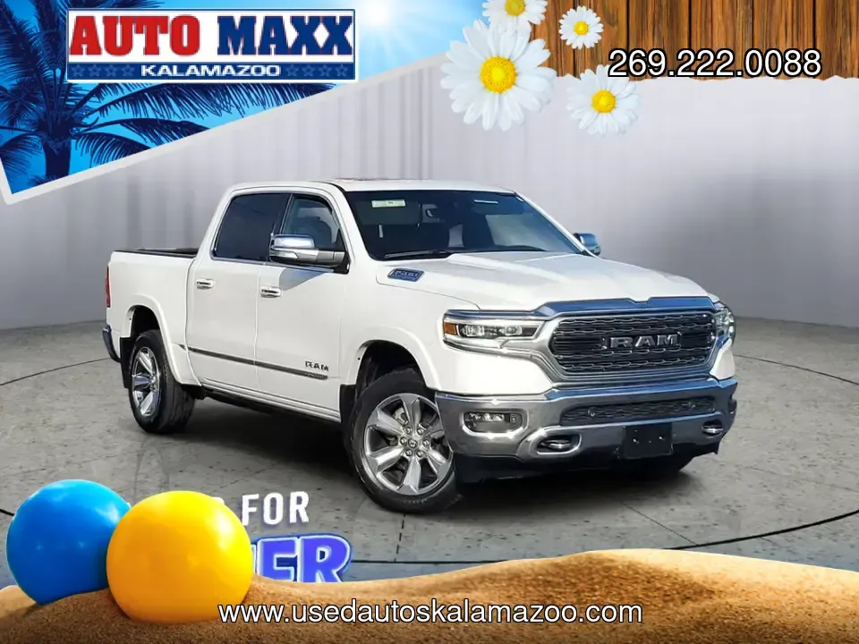2022 WHITE /Black Ram 1500 Limited (1C6SRFHT5NN) with an V8, 5.7L engine, Automatic transmission, located at 6064 Gull Rd, Kalamazoo, MI, 49048, (269) 222-0088, 42.328388, -85.512924 - **Discover Adventure with the 2022 Ram 1500 Limited Crew Cab Your Home Away from Home!**<br /> <br /> If you're on the lookout for a truck that seamlessly blends luxury with rugged functionality, look no further! At AutoMaxx - Kalamazoo, we present this stunning 2022 Ram 1500 Limited Crew Cab, perf - Photo#0