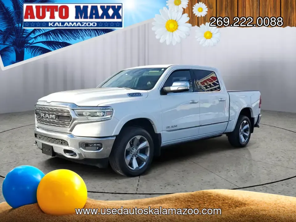 2022 WHITE /Black Ram 1500 Limited (1C6SRFHT5NN) with an V8, 5.7L engine, Automatic transmission, located at 6064 Gull Rd, Kalamazoo, MI, 49048, (269) 222-0088, 42.328388, -85.512924 - **Discover Adventure with the 2022 Ram 1500 Limited Crew Cab Your Home Away from Home!**<br /> <br /> If you're on the lookout for a truck that seamlessly blends luxury with rugged functionality, look no further! At AutoMaxx - Kalamazoo, we present this stunning 2022 Ram 1500 Limited Crew Cab, perf - Photo#1