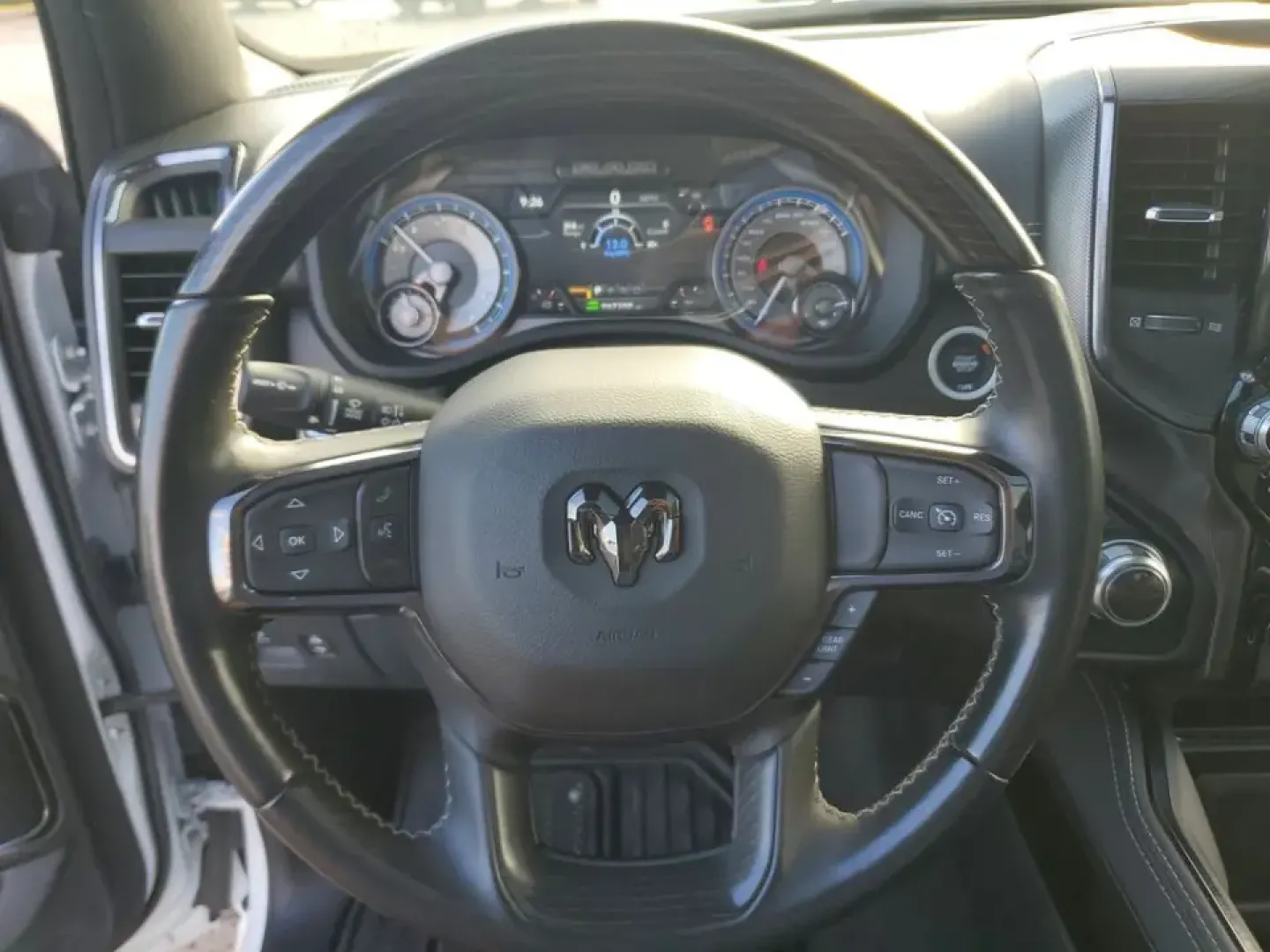 2022 Ivory White Tri-Coat Pearlcoat /Black Ram 1500 Limited (1C6SRFHT5NN) with an HEMI 5.7L V8 Multi Displacement VVT engine, Automatic transmission, located at 6064 Gull Rd, Kalamazoo, MI, 49048, (269) 222-0088, 42.328388, -85.512924- Photo#38