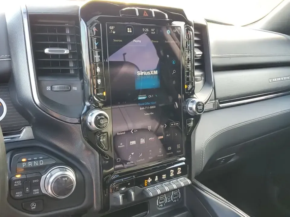 2022 WHITE /Black Ram 1500 Limited (1C6SRFHT5NN) with an V8, 5.7L engine, Automatic transmission, located at 6064 Gull Rd, Kalamazoo, MI, 49048, (269) 222-0088, 42.328388, -85.512924 - **Discover Adventure with the 2022 Ram 1500 Limited Crew Cab Your Home Away from Home!**<br /> <br /> If you're on the lookout for a truck that seamlessly blends luxury with rugged functionality, look no further! At AutoMaxx - Kalamazoo, we present this stunning 2022 Ram 1500 Limited Crew Cab, perf - Photo#23