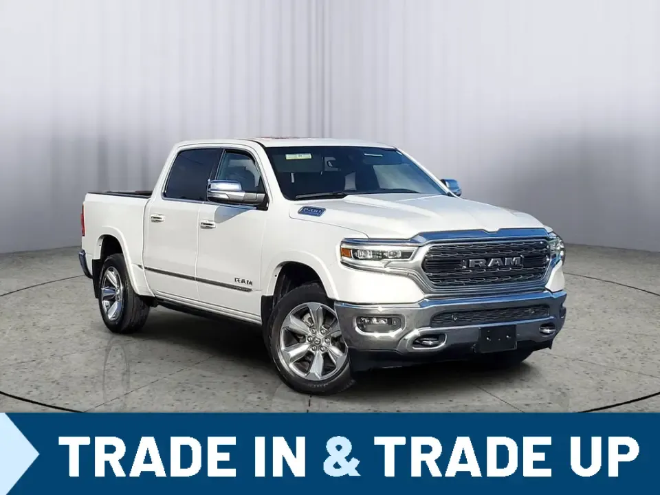 photo of 2022 RAM 1500 Limited Crew Cab SWB 4WD