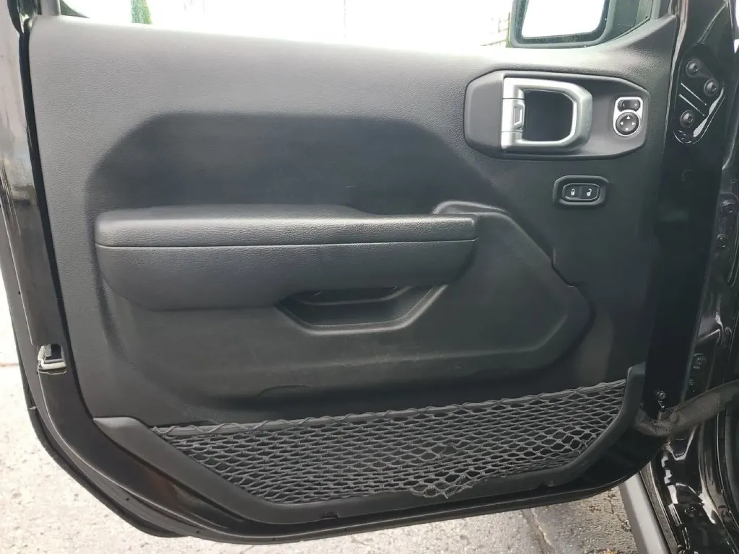 2023 BLACK /Black Jeep Wrangler Willys 4xe (1C4JJXN68PW) with an 4 Cyl, 2.0L engine, Automatic transmission, located at 6064 Gull Rd, Kalamazoo, MI, 49048, (269) 222-0088, 42.328388, -85.512924 - **Unleash Your Adventurous Spirit with the 2023 Jeep Wrangler Unlimited High Altitude 4XE!**<br /> <br /> Are you ready to take your weekend adventures to the next level? Look no further than this stunning 2023 Jeep Wrangler Unlimited High Altitude 4XE, now available at AutoMaxx Kalamazoo. With its - Photo#12