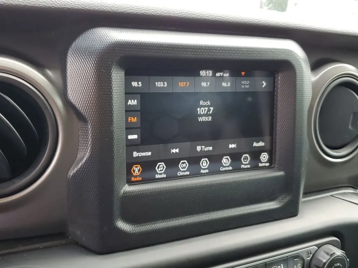 2023 BLACK /Black Jeep Wrangler Willys 4xe (1C4JJXN68PW) with an 4 Cyl, 2.0L engine, Automatic transmission, located at 6064 Gull Rd, Kalamazoo, MI, 49048, (269) 222-0088, 42.328388, -85.512924 - **Unleash Your Adventurous Spirit with the 2023 Jeep Wrangler Unlimited High Altitude 4XE!**<br /> <br /> Are you ready to take your weekend adventures to the next level? Look no further than this stunning 2023 Jeep Wrangler Unlimited High Altitude 4XE, now available at AutoMaxx Kalamazoo. With its - Photo#22