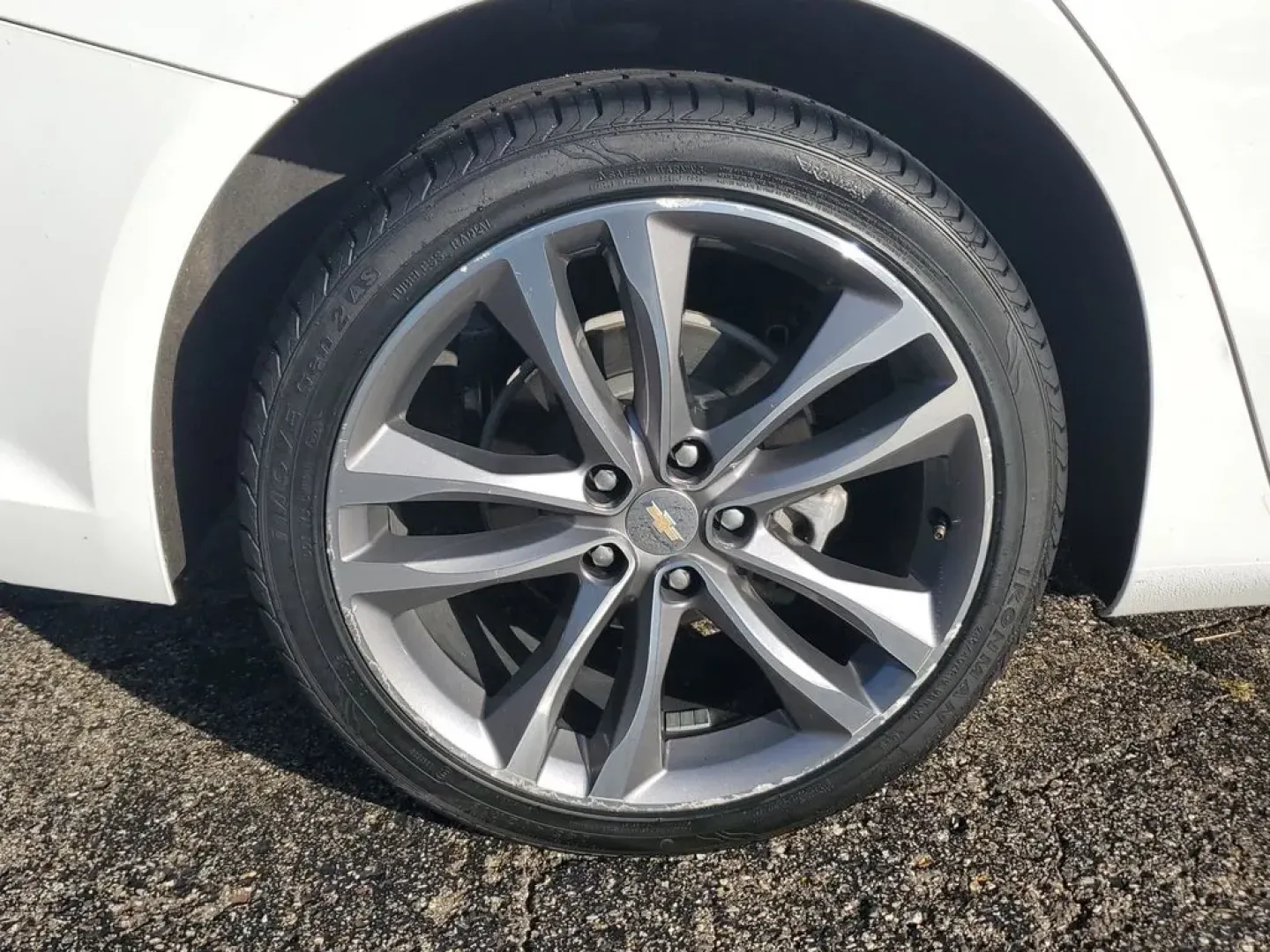 2023 Summit White /Jet Black Chevrolet Malibu LT (1G1ZD5ST4PF) with an 4 Cyl, 1.5L engine, 2-speed CVT transmission, located at 6064 Gull Rd, Kalamazoo, MI, 49048, (269) 222-0088, 42.328388, -85.512924 - ### Experience the Open Road with the 2023 Chevrolet Malibu at AutoMaxx - Kalamazoo!<br /> <br /> Are you seeking a reliable sedan that perfectly balances style, comfort, and affordability? Look no further than the stunning **2023 Chevrolet Malibu 1LT**, now available at **AutoMaxx - Kalamazoo**. Th - Photo#5
