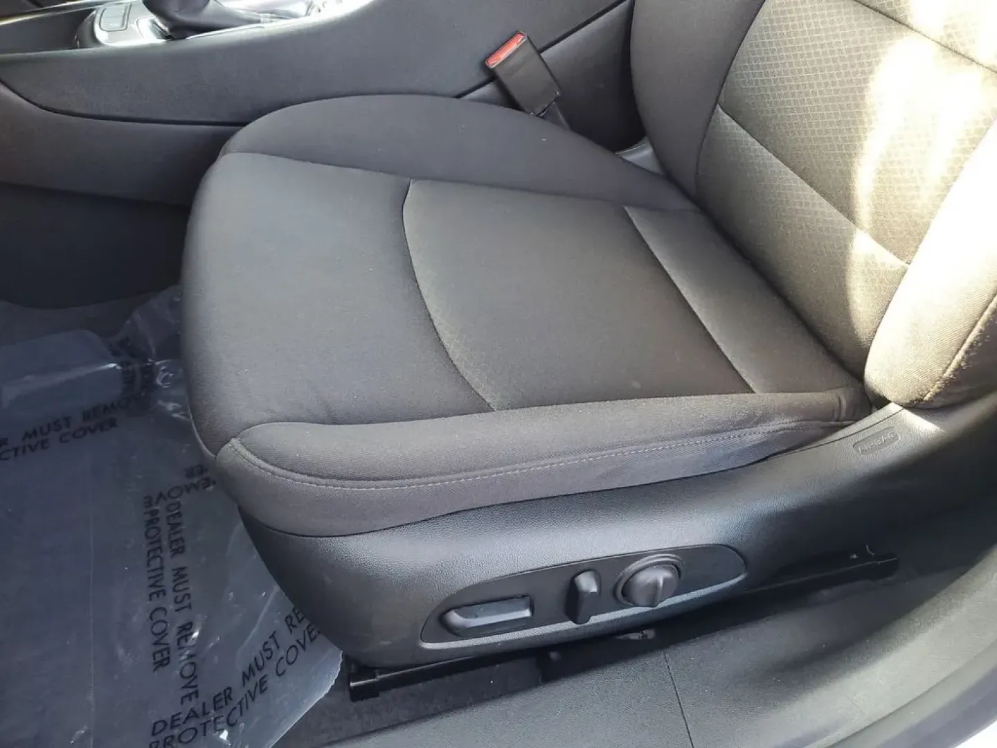 2023 Summit White /Jet Black Chevrolet Malibu LT (1G1ZD5ST4PF) with an 4 Cyl, 1.5L engine, 2-speed CVT transmission, located at 6064 Gull Rd, Kalamazoo, MI, 49048, (269) 222-0088, 42.328388, -85.512924 - ### Experience the Open Road with the 2023 Chevrolet Malibu at AutoMaxx - Kalamazoo!<br /> <br /> Are you seeking a reliable sedan that perfectly balances style, comfort, and affordability? Look no further than the stunning **2023 Chevrolet Malibu 1LT**, now available at **AutoMaxx - Kalamazoo**. Th - Photo#12