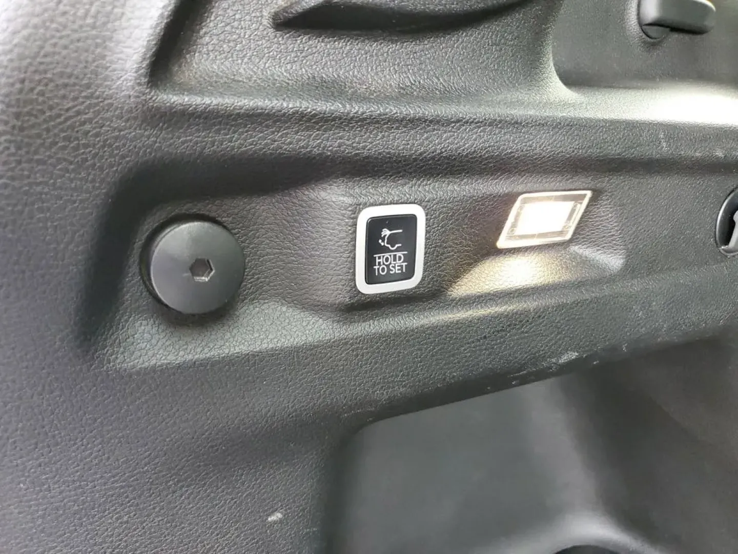 2024 /Global Black Jeep Grand Cherokee Altitude (1C4RJKAGXR8) with an V6, 3.6L engine, 8-speed automatic transmission, located at 6064 Gull Rd, Kalamazoo, MI, 49048, (269) 222-0088, 42.328388, -85.512924 - **Discover Adventure with the 2024 Jeep Grand Cherokee Altitude Your Perfect Family SUV!**<br /> <br /> Are you ready to elevate your weekend getaways or conquer your daily commute? The 2024 Jeep Grand Cherokee Altitude is designed for those who seek both adventure and comfort in their journeys. Wi - Photo#8