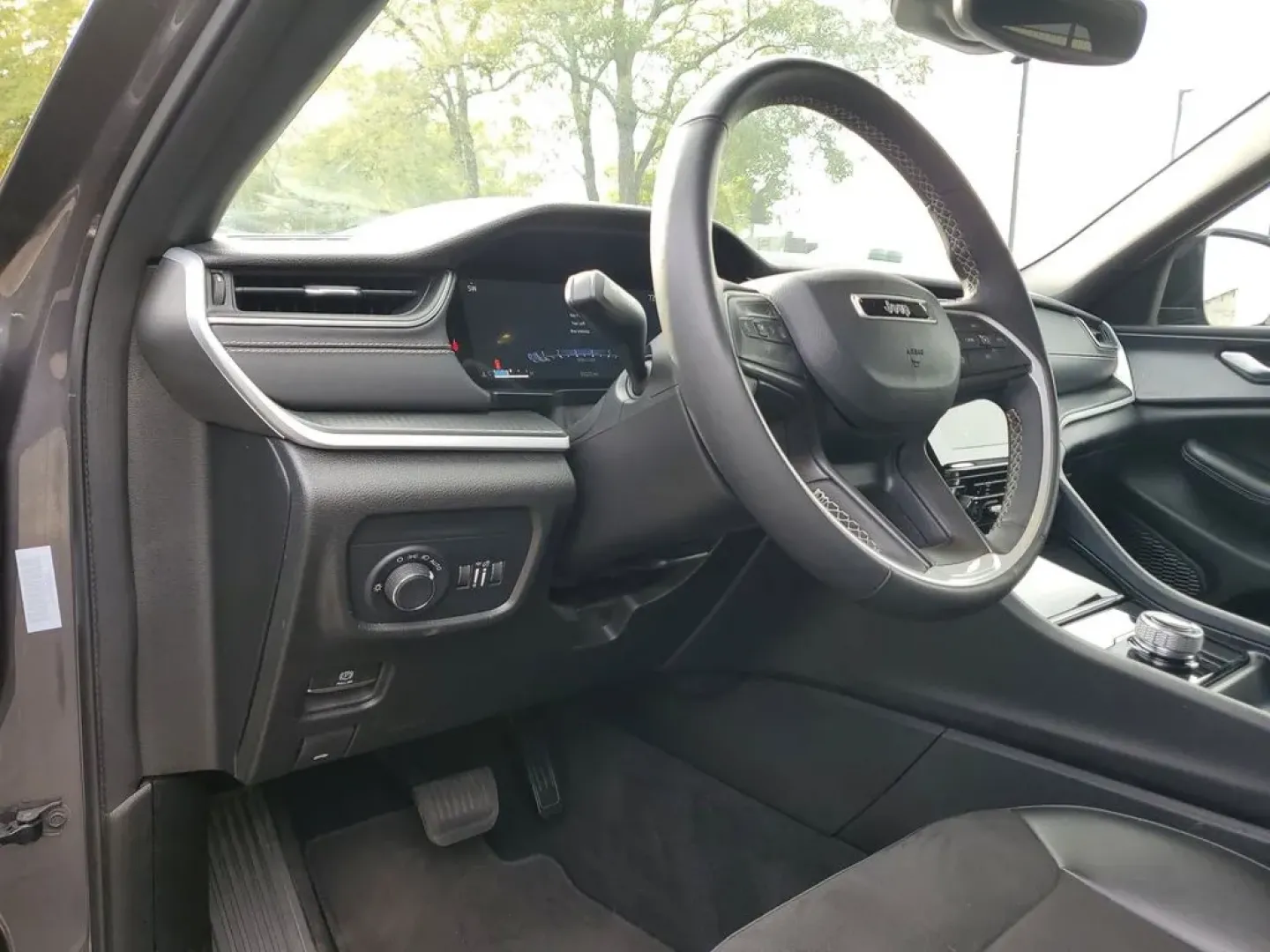 2024 /Global Black Jeep Grand Cherokee Altitude (1C4RJKAGXR8) with an V6, 3.6L engine, 8-speed automatic transmission, located at 6064 Gull Rd, Kalamazoo, MI, 49048, (269) 222-0088, 42.328388, -85.512924 - **Discover Adventure with the 2024 Jeep Grand Cherokee Altitude Your Perfect Family SUV!**<br /> <br /> Are you ready to elevate your weekend getaways or conquer your daily commute? The 2024 Jeep Grand Cherokee Altitude is designed for those who seek both adventure and comfort in their journeys. Wi - Photo#17