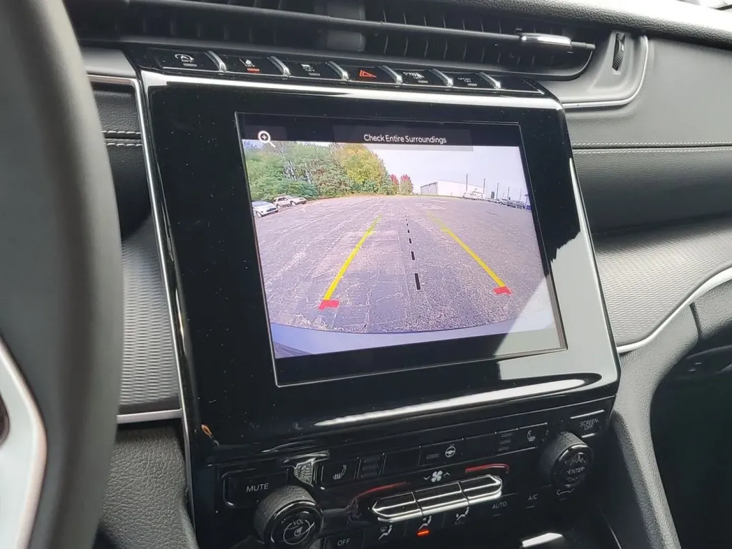 2024 /Global Black Jeep Grand Cherokee Altitude (1C4RJKAGXR8) with an V6, 3.6L engine, 8-speed automatic transmission, located at 6064 Gull Rd, Kalamazoo, MI, 49048, (269) 222-0088, 42.328388, -85.512924 - **Discover Adventure with the 2024 Jeep Grand Cherokee Altitude Your Perfect Family SUV!**<br /> <br /> Are you ready to elevate your weekend getaways or conquer your daily commute? The 2024 Jeep Grand Cherokee Altitude is designed for those who seek both adventure and comfort in their journeys. Wi - Photo#24