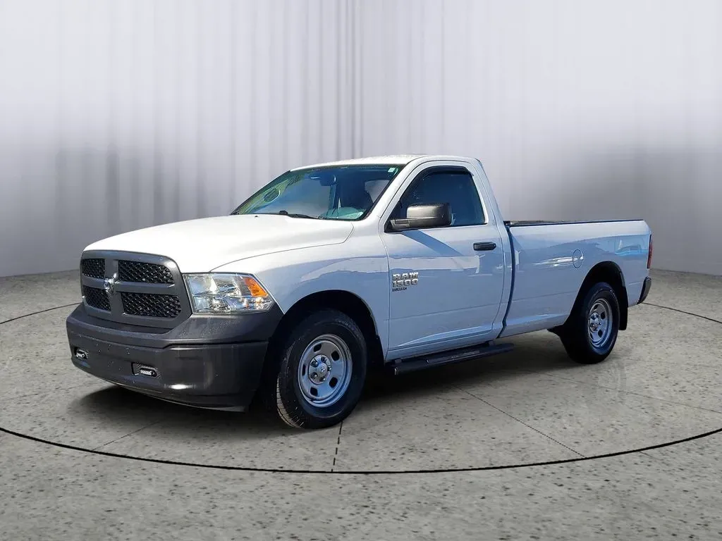 2019 /Diesel Gray/Black Ram 1500 Tradesman (3C6JR6DG9KG) with an V6, 3.6L engine, 8-speed automatic transmission, located at 6064 Gull Rd, Kalamazoo, MI, 49048, (269) 222-0088, 42.328388, -85.512924 - **Discover Adventure in the 2019 Ram 1500 Tradesman - Your Perfect Pickup for Life's Journeys!**<br /> <br /> Are you ready to elevate your everyday experience? The 2019 Ram 1500 Tradesman is not just any truck; it's the ultimate companion for those who crave adventure while balancing the demands of - Photo#2