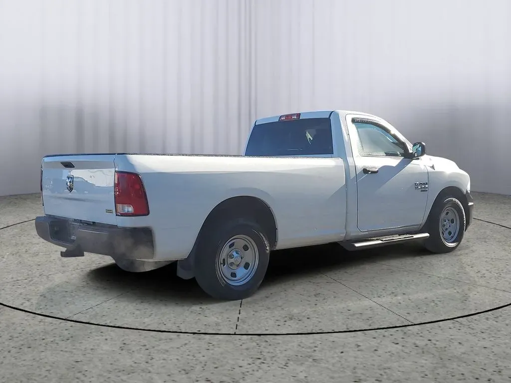 2019 /Diesel Gray/Black Ram 1500 Tradesman (3C6JR6DG9KG) with an V6, 3.6L engine, 8-speed automatic transmission, located at 6064 Gull Rd, Kalamazoo, MI, 49048, (269) 222-0088, 42.328388, -85.512924 - **Discover Adventure in the 2019 Ram 1500 Tradesman - Your Perfect Pickup for Life's Journeys!**<br /> <br /> Are you ready to elevate your everyday experience? The 2019 Ram 1500 Tradesman is not just any truck; it's the ultimate companion for those who crave adventure while balancing the demands of - Photo#4