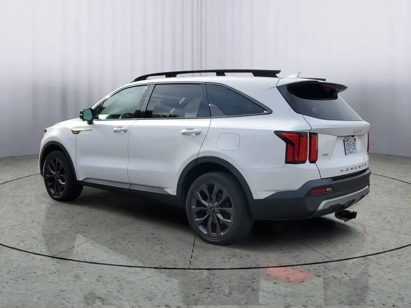 2022 /Black Kia Sorento X-Line SX Prestige (5XYRKDLF0NG) with an 4 Cyl, 2.5L engine, 8-speed auto-shift manual transmission, located at 6064 Gull Rd, Kalamazoo, MI, 49048, (269) 222-0088, 42.328388, -85.512924 - **Unleash Adventure with the 2022 Kia Sorento X-Line SX Prestige at AutoMaxx - Kalamazoo!**<br /> <br /> Are you ready to elevate your family outings, weekend adventures, or daily commutes? Look no further than this stunning 2022 Kia Sorento X-Line SX Prestige, your gateway to a lifestyle filled wit - Photo#3