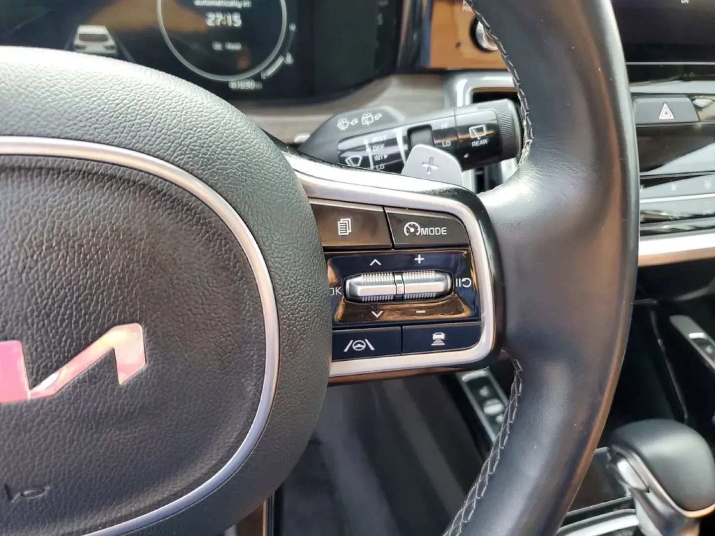 2022 /Black Kia Sorento X-Line SX Prestige (5XYRKDLF0NG) with an 4 Cyl, 2.5L engine, 8-speed auto-shift manual transmission, located at 6064 Gull Rd, Kalamazoo, MI, 49048, (269) 222-0088, 42.328388, -85.512924 - **Unleash Adventure with the 2022 Kia Sorento X-Line SX Prestige at AutoMaxx - Kalamazoo!**<br /> <br /> Are you ready to elevate your family outings, weekend adventures, or daily commutes? Look no further than this stunning 2022 Kia Sorento X-Line SX Prestige, your gateway to a lifestyle filled wit - Photo#22