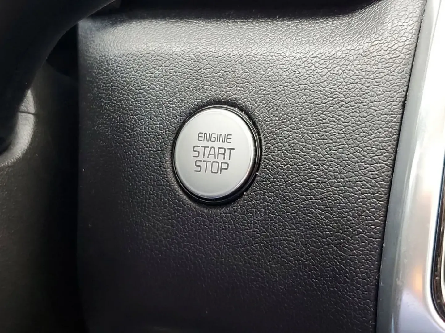 2022 /Black Kia Sorento X-Line SX Prestige (5XYRKDLF0NG) with an 4 Cyl, 2.5L engine, 8-speed auto-shift manual transmission, located at 6064 Gull Rd, Kalamazoo, MI, 49048, (269) 222-0088, 42.328388, -85.512924 - **Unleash Adventure with the 2022 Kia Sorento X-Line SX Prestige at AutoMaxx - Kalamazoo!**<br /> <br /> Are you ready to elevate your family outings, weekend adventures, or daily commutes? Look no further than this stunning 2022 Kia Sorento X-Line SX Prestige, your gateway to a lifestyle filled wit - Photo#29