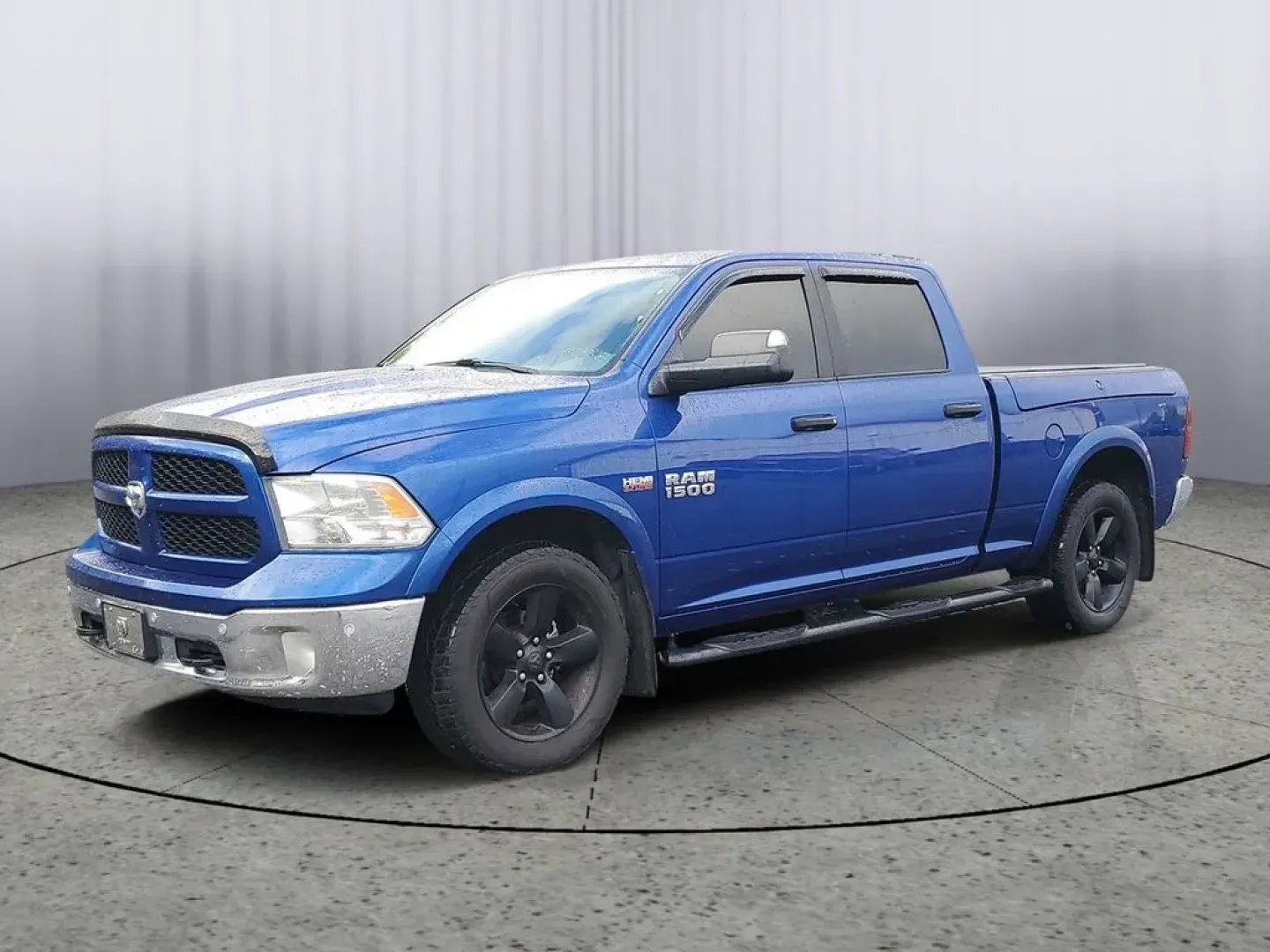 2017 Ram 1500 SLT (1C6RR7TT4HS) with an V8, 5.7L engine, Automatic transmission, located at 6064 Gull Rd, Kalamazoo, MI, 49048, (269) 222-0088, 42.328388, -85.512924 - **Unleash Your Adventurous Spirit with This 2017 Ram 1500 SLT Perfect for Every Journey!**<br /> <br /> If you're on the lookout for a rugged yet refined pickup that seamlessly balances work and play, look no further than this stunning 2017 Ram 1500 SLT available at **AutoMaxx - Kalamazoo**. Whethe - Photo#2