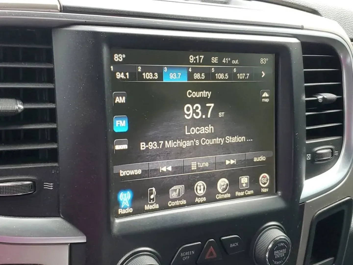 2017 Ram 1500 SLT (1C6RR7TT4HS) with an V8, 5.7L engine, Automatic transmission, located at 6064 Gull Rd, Kalamazoo, MI, 49048, (269) 222-0088, 42.328388, -85.512924 - **Unleash Your Adventurous Spirit with This 2017 Ram 1500 SLT Perfect for Every Journey!**<br /> <br /> If you're on the lookout for a rugged yet refined pickup that seamlessly balances work and play, look no further than this stunning 2017 Ram 1500 SLT available at **AutoMaxx - Kalamazoo**. Whethe - Photo#21