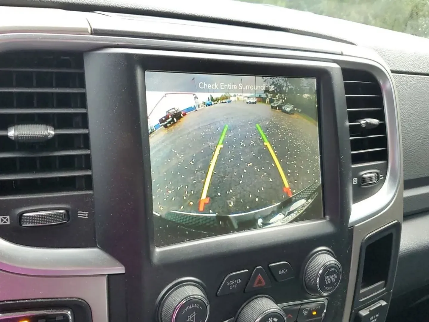 2017 Ram 1500 SLT (1C6RR7TT4HS) with an V8, 5.7L engine, Automatic transmission, located at 6064 Gull Rd, Kalamazoo, MI, 49048, (269) 222-0088, 42.328388, -85.512924 - **Unleash Your Adventurous Spirit with This 2017 Ram 1500 SLT Perfect for Every Journey!**<br /> <br /> If you're on the lookout for a rugged yet refined pickup that seamlessly balances work and play, look no further than this stunning 2017 Ram 1500 SLT available at **AutoMaxx - Kalamazoo**. Whethe - Photo#22