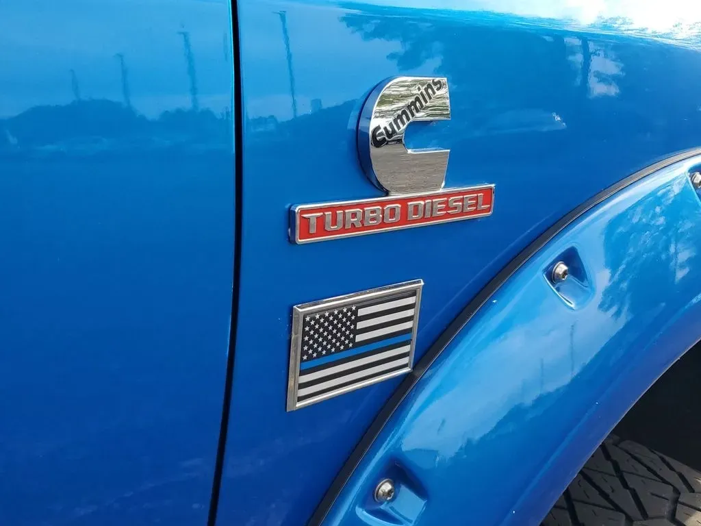 2022 /Black Ram 2500 Laramie (3C6UR5FL3NG) with an 6 Cyl, 6.7L engine, 6-speed automatic transmission, located at 6064 Gull Rd, Kalamazoo, MI, 49048, (269) 222-0088, 42.328388, -85.512924 - **Unleash Your Adventure with the 2022 Ram 2500 Laramie Diesel Perfect for Every Task!**<br /> <br /> Are you ready to elevate your driving experience? Whether you're a weekend warrior heading off the beaten path, a dedicated tradesperson hauling heavy loads, or a family seeking the perfect blend o - Photo#7