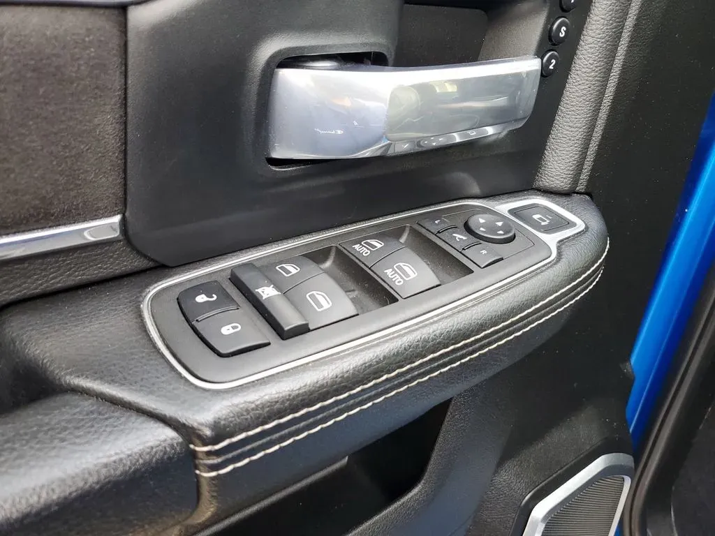 2022 /Black Ram 2500 Laramie (3C6UR5FL3NG) with an 6 Cyl, 6.7L engine, 6-speed automatic transmission, located at 6064 Gull Rd, Kalamazoo, MI, 49048, (269) 222-0088, 42.328388, -85.512924 - **Unleash Your Adventure with the 2022 Ram 2500 Laramie Diesel Perfect for Every Task!**<br /> <br /> Are you ready to elevate your driving experience? Whether you're a weekend warrior heading off the beaten path, a dedicated tradesperson hauling heavy loads, or a family seeking the perfect blend o - Photo#14