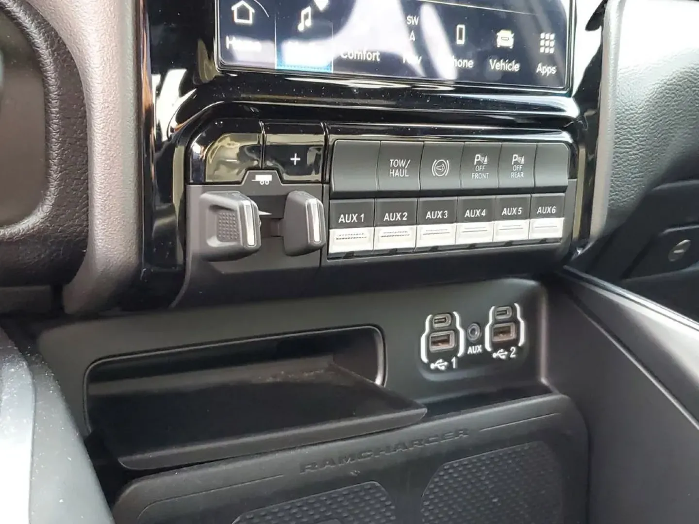 2022 /Black Ram 2500 Laramie (3C6UR5FL3NG) with an 6 Cyl, 6.7L engine, 6-speed automatic transmission, located at 6064 Gull Rd, Kalamazoo, MI, 49048, (269) 222-0088, 42.328388, -85.512924 - **Unleash Your Adventure with the 2022 Ram 2500 Laramie Diesel Perfect for Every Task!**<br /> <br /> Are you ready to elevate your driving experience? Whether you're a weekend warrior heading off the beaten path, a dedicated tradesperson hauling heavy loads, or a family seeking the perfect blend o - Photo#27