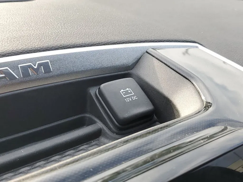 2022 /Black Ram 2500 Laramie (3C6UR5FL3NG) with an 6 Cyl, 6.7L engine, 6-speed automatic transmission, located at 6064 Gull Rd, Kalamazoo, MI, 49048, (269) 222-0088, 42.328388, -85.512924 - **Unleash Your Adventure with the 2022 Ram 2500 Laramie Diesel Perfect for Every Task!**<br /> <br /> Are you ready to elevate your driving experience? Whether you're a weekend warrior heading off the beaten path, a dedicated tradesperson hauling heavy loads, or a family seeking the perfect blend o - Photo#29