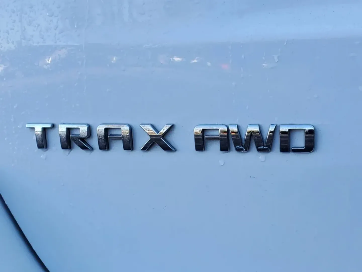2022 /Jet Black Chevrolet Trax LT (KL7CJPSM8NB) with an 4 Cyl, 1.4L engine, 6-speed automatic transmission, located at 6064 Gull Rd, Kalamazoo, MI, 49048, (269) 222-0088, 42.328388, -85.512924 - **Discover Your Next Adventure in a 2022 Chevrolet Trax LT at AutoMaxx - Kalamazoo!**<br /> <br /> Are you looking for the perfect vehicle to complement your on-the-go lifestyle? Whether it's for daily commutes, weekend getaways, or family outings, the 2022 Chevrolet Trax LT is designed to deliver v - Photo#6
