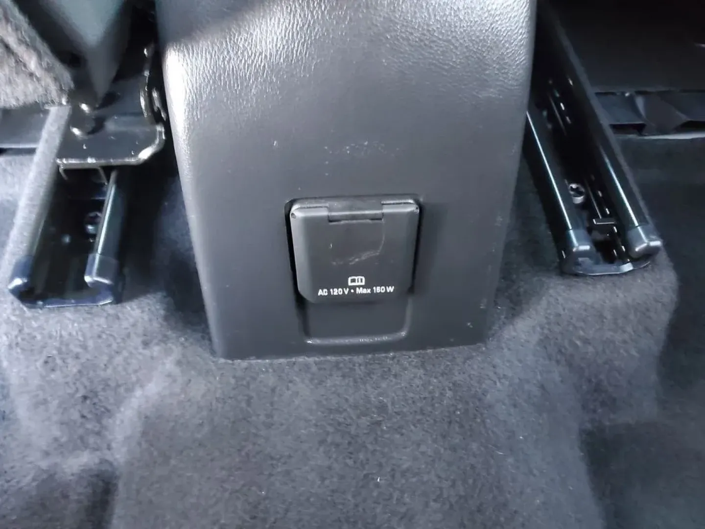 2022 /Jet Black Chevrolet Trax LT (KL7CJPSM8NB) with an 4 Cyl, 1.4L engine, 6-speed automatic transmission, located at 6064 Gull Rd, Kalamazoo, MI, 49048, (269) 222-0088, 42.328388, -85.512924 - **Discover Your Next Adventure in a 2022 Chevrolet Trax LT at AutoMaxx - Kalamazoo!**<br /> <br /> Are you looking for the perfect vehicle to complement your on-the-go lifestyle? Whether it's for daily commutes, weekend getaways, or family outings, the 2022 Chevrolet Trax LT is designed to deliver v - Photo#10