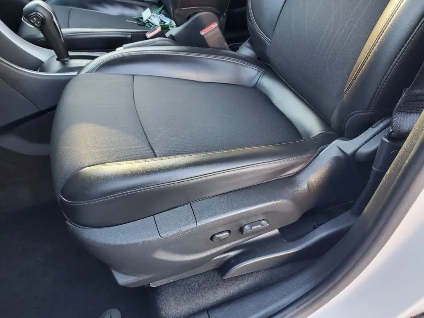 2022 /Jet Black Chevrolet Trax LT (KL7CJPSM8NB) with an 4 Cyl, 1.4L engine, 6-speed automatic transmission, located at 6064 Gull Rd, Kalamazoo, MI, 49048, (269) 222-0088, 42.328388, -85.512924 - **Discover Your Next Adventure in a 2022 Chevrolet Trax LT at AutoMaxx - Kalamazoo!**<br /> <br /> Are you looking for the perfect vehicle to complement your on-the-go lifestyle? Whether it's for daily commutes, weekend getaways, or family outings, the 2022 Chevrolet Trax LT is designed to deliver v - Photo#13