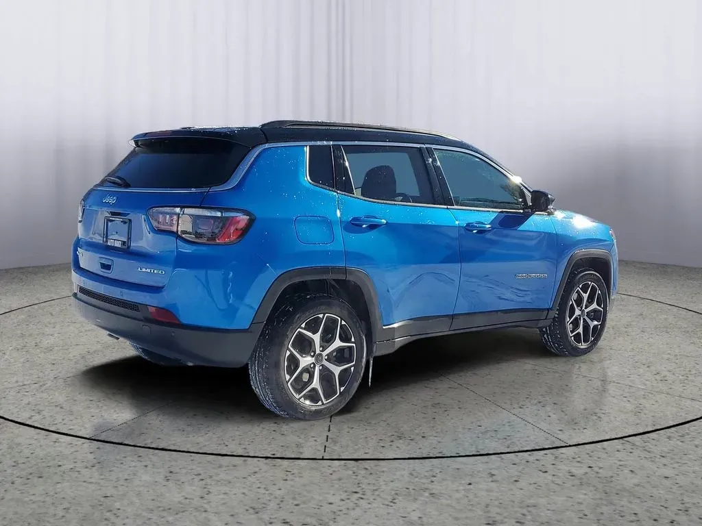 2025 /Black Jeep Compass Limited (3C4NJDCNXST) with an 4 Cyl, 2.0L engine, 8-speed automatic transmission, located at 6064 Gull Rd, Kalamazoo, MI, 49048, (269) 222-0088, 42.328388, -85.512924 - **Discover Your Next Adventure with the 2025 Jeep Compass Limited at AutoMaxx - Kalamazoo!**<br /> <br /> Are you ready to elevate your lifestyle with a vehicle that accommodates both daily commutes and weekend getaways? Look no further than the stunning 2025 Jeep Compass Limited, a perfect fusion o - Photo#4