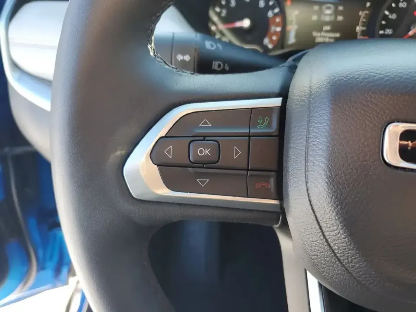2025 /Black Jeep Compass Limited (3C4NJDCNXST) with an 4 Cyl, 2.0L engine, 8-speed automatic transmission, located at 6064 Gull Rd, Kalamazoo, MI, 49048, (269) 222-0088, 42.328388, -85.512924 - Pack up for a Lake Michigan weekend, tackle snowy I-94 commutes, or run the daily school-and-groceries loop around Kalamazoo-this 2025 Jeep Compass Limited 4WD is built for real-life Michigan driving with the comfort and tech that makes every mile feel easier. With its eye-catching Hydro Blue Pearlc- Photo#18