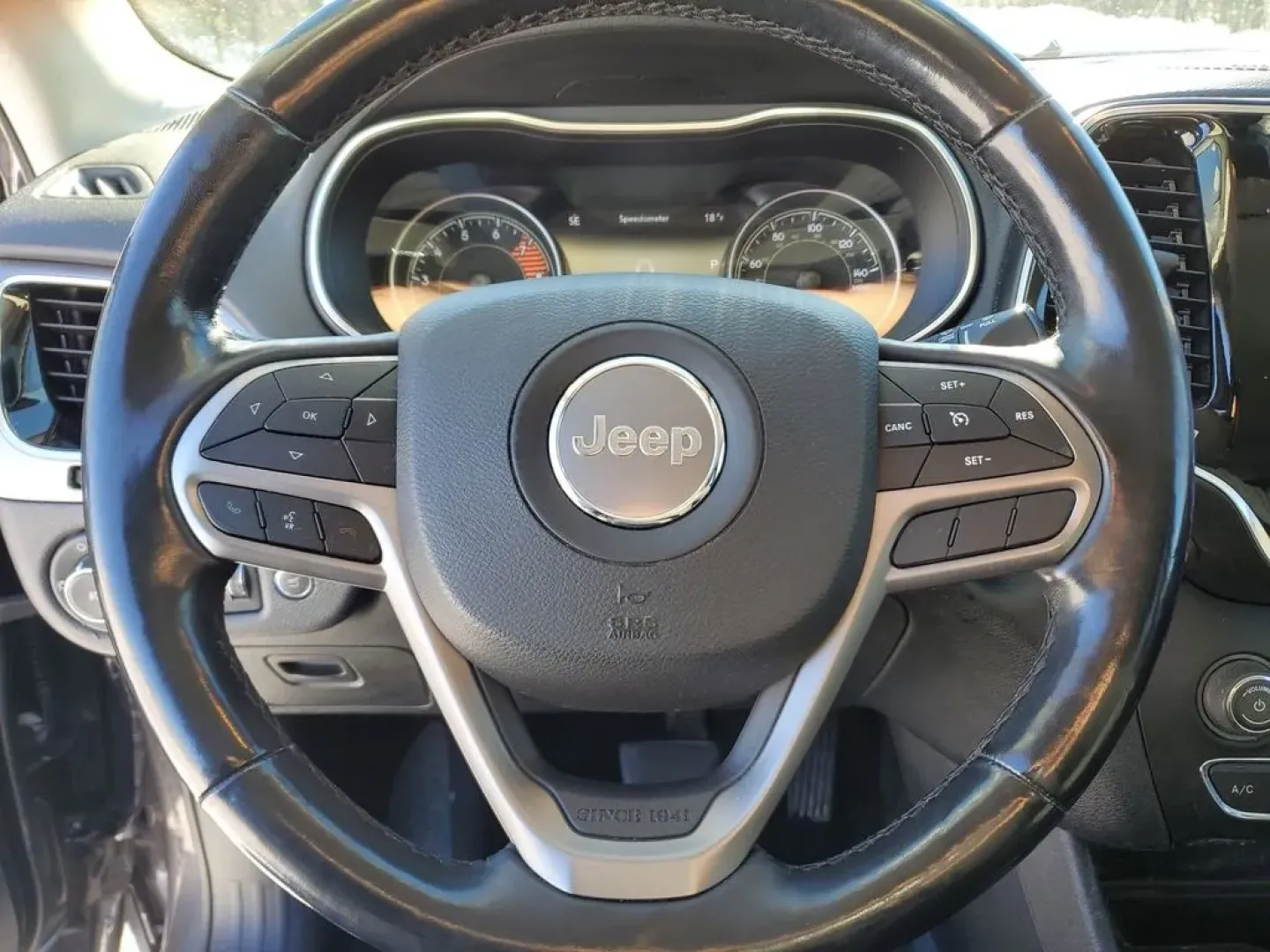 2020 /Black Jeep Cherokee Limited (1C4PJMDXXLD) with an V6, 3.2L engine, 9-speed automatic transmission, located at 6064 Gull Rd, Kalamazoo, MI, 49048, (269) 222-0088, 42.328388, -85.512924 - **Discover Unmatched Adventure with the 2020 Jeep Cherokee Limited at AutoMaxx - Kalamazoo!**<br /> <br /> Are you ready to elevate your driving experience? The 2020 Jeep Cherokee Limited is the ultimate companion for those who crave adventure without sacrificing comfort. This versatile SUV is perfe - Photo#19