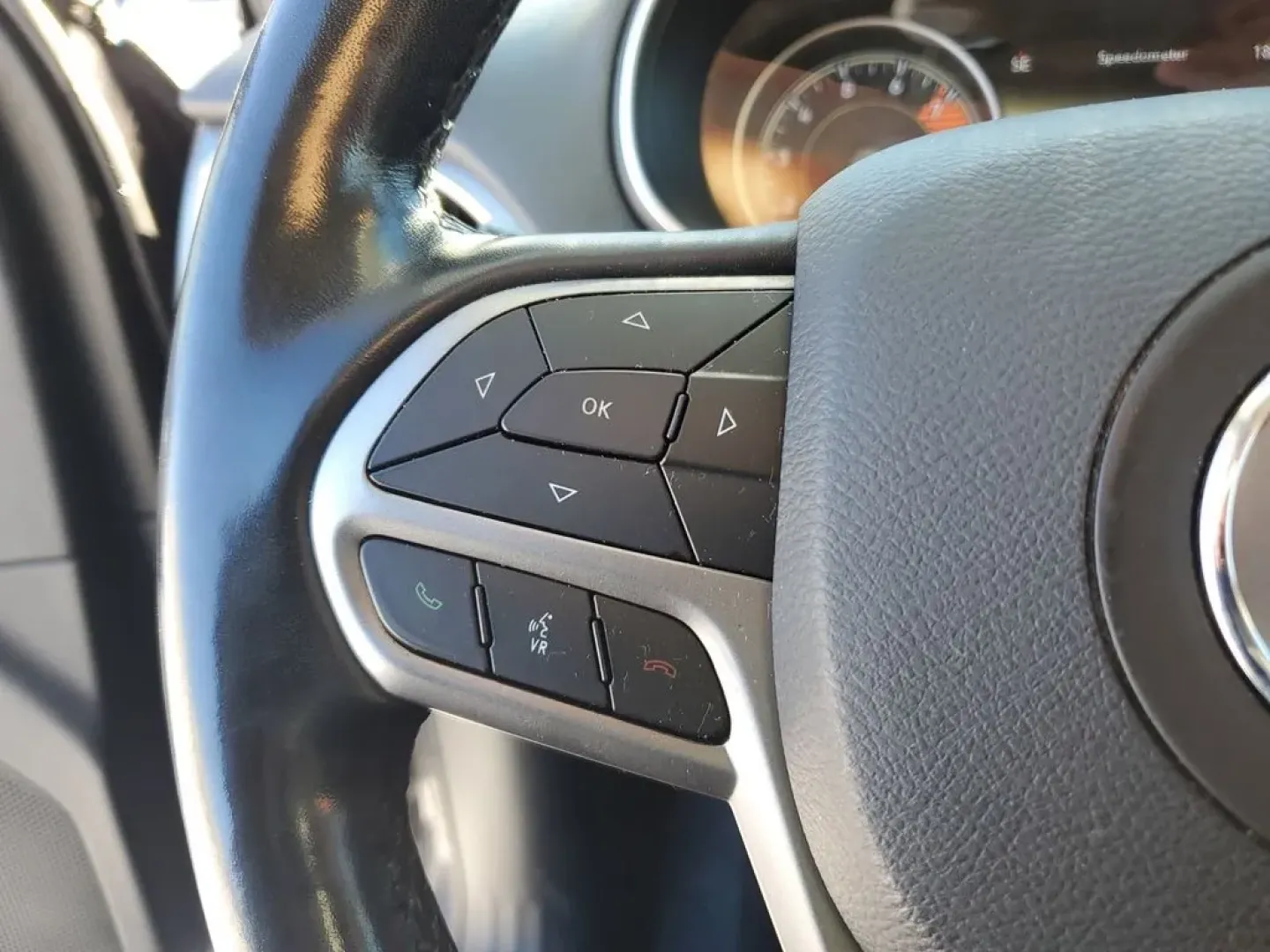 2020 /Black Jeep Cherokee Limited (1C4PJMDXXLD) with an V6, 3.2L engine, 9-speed automatic transmission, located at 6064 Gull Rd, Kalamazoo, MI, 49048, (269) 222-0088, 42.328388, -85.512924 - **Discover Unmatched Adventure with the 2020 Jeep Cherokee Limited at AutoMaxx - Kalamazoo!**<br /> <br /> Are you ready to elevate your driving experience? The 2020 Jeep Cherokee Limited is the ultimate companion for those who crave adventure without sacrificing comfort. This versatile SUV is perfe - Photo#20