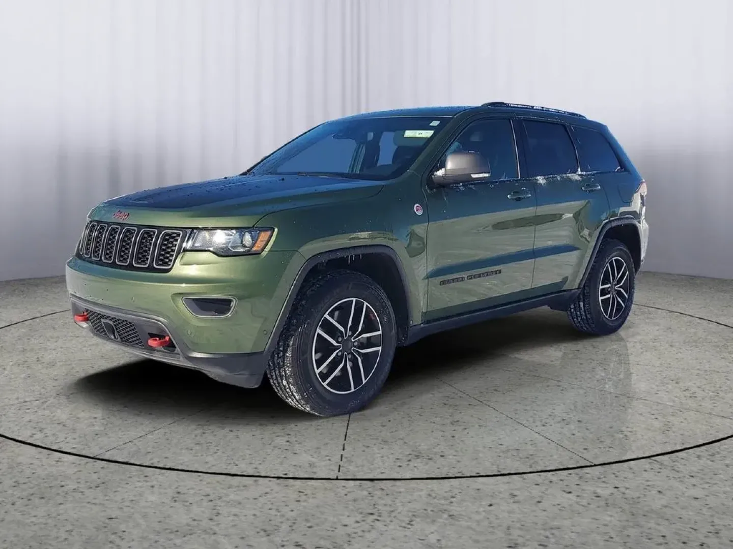 2021 /Black w/Ruby Red Accent Stitching Jeep Grand Cherokee Trailhawk (1C4RJFLG7MC) with an V6, 3.6L engine, 8-speed automatic transmission, located at 6064 Gull Rd, Kalamazoo, MI, 49048, (269) 222-0088, 42.328388, -85.512924 - **Conquer the Roads with the 2021 Jeep Grand Cherokee Trailhawk at AutoMaxx - Kalamazoo!**<br /> <br /> Are you ready to elevate your adventures? Whether you're navigating city streets or tackling rugged terrains for weekend escapades, the 2021 Jeep Grand Cherokee Trailhawk is your ticket to an exhi - Photo#2